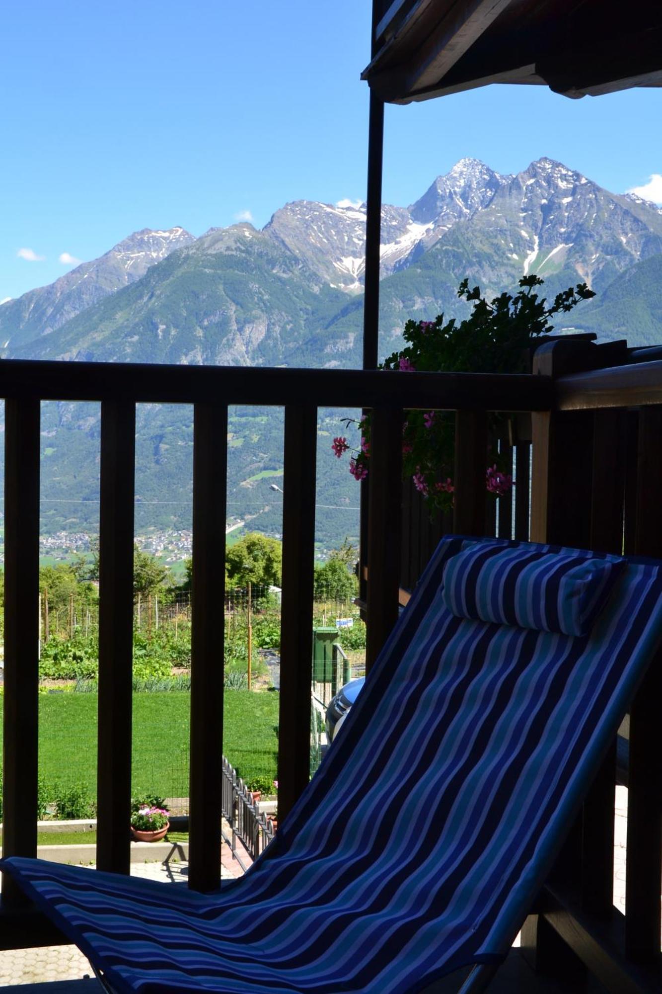 Apartamento Lo Coppa Fen Aosta Habitación foto
