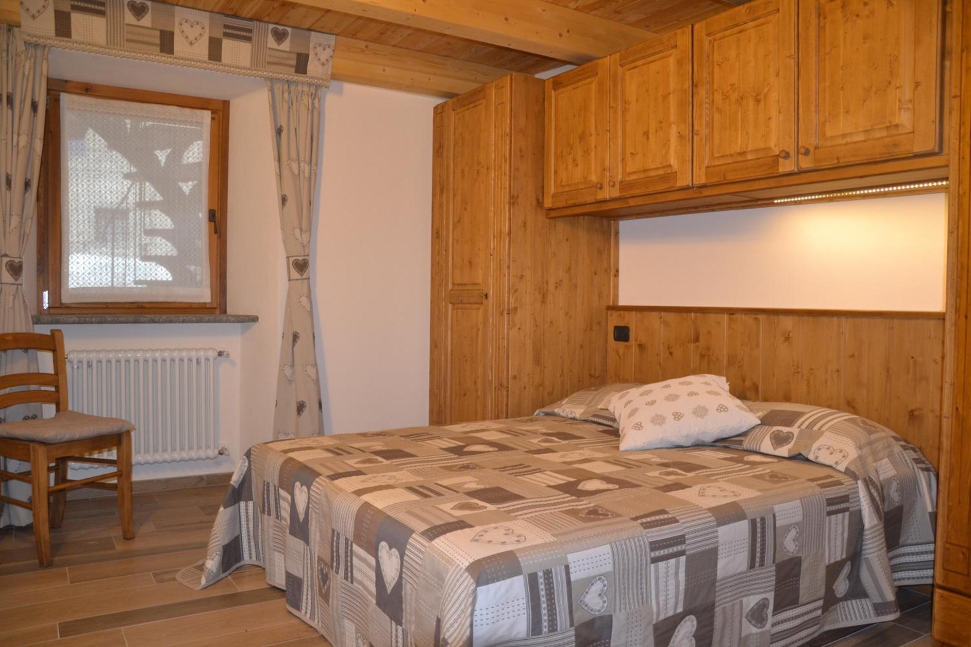 Apartamento Lo Coppa Fen Aosta Habitación foto