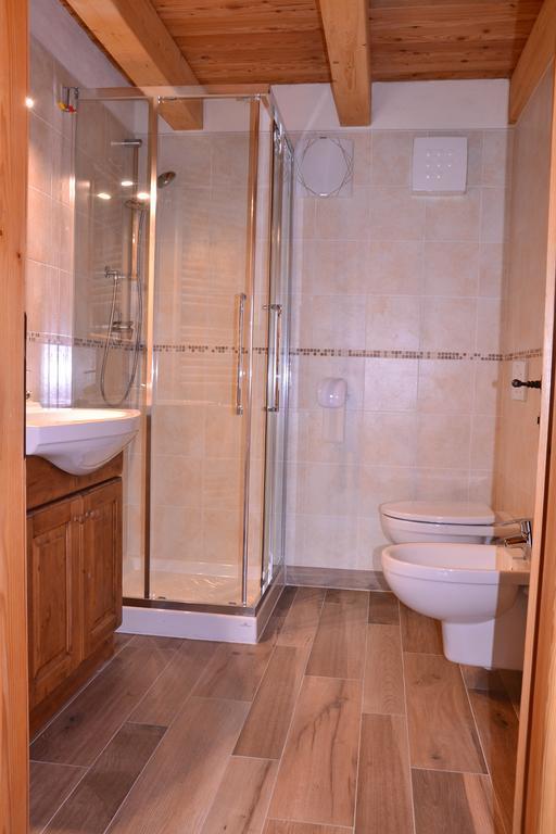Apartamento Lo Coppa Fen Aosta Habitación foto